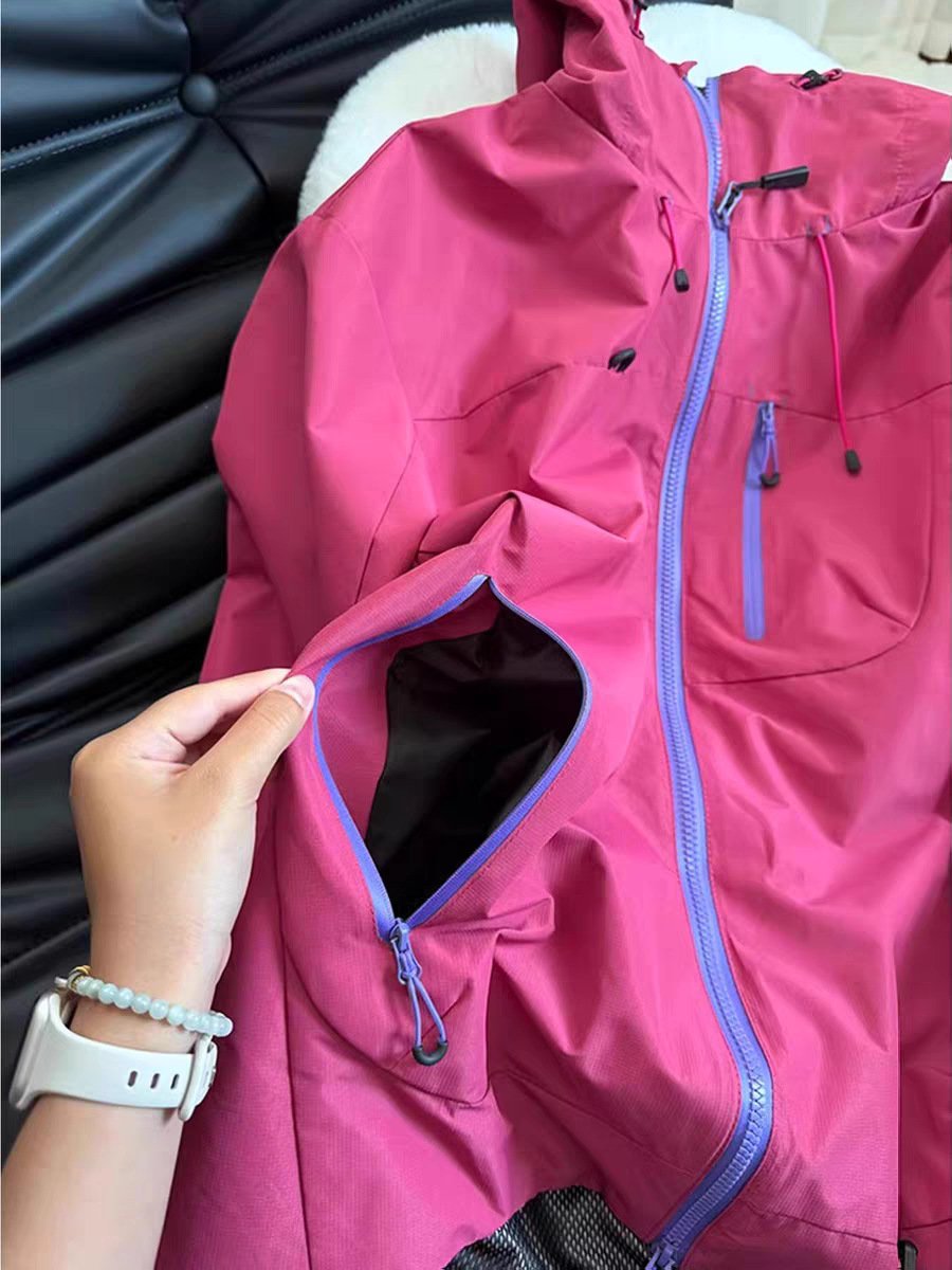 WeatherMaster Elite Jacket: The Perfect Gift for Outdoor Enthusiasts and Daily Commuters with 50% Discount on the Last Day!