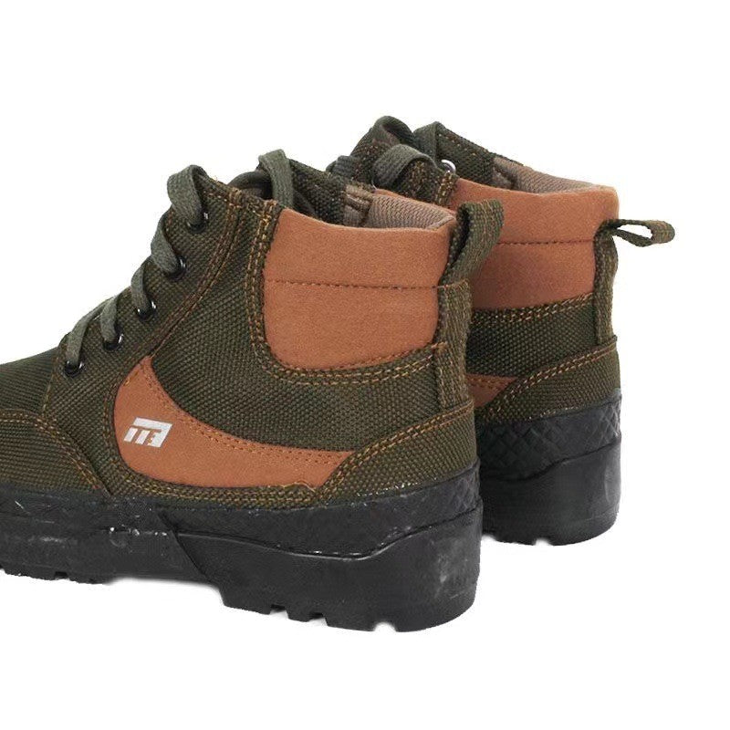 Waterproof and Comfortable Hiking Shoes for Outdoor Use
