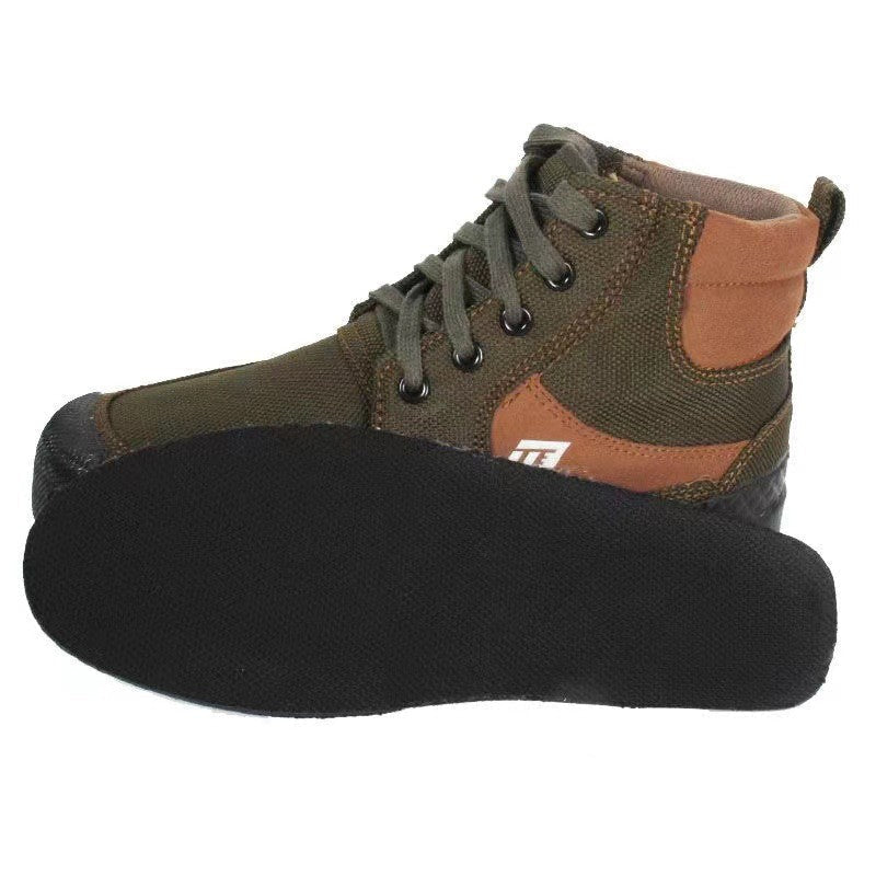 Waterproof and Comfortable Hiking Shoes for Outdoor Use
