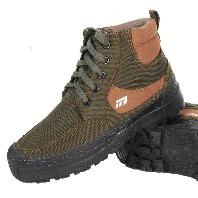 Waterproof and Comfortable Hiking Shoes for Outdoor Use