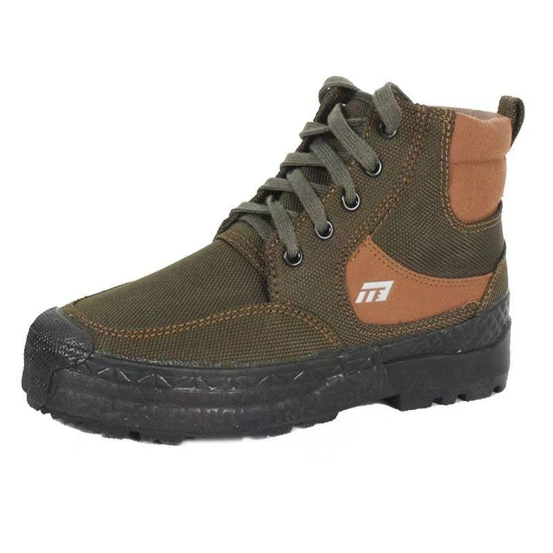 Waterproof and Comfortable Hiking Shoes for Outdoor Use