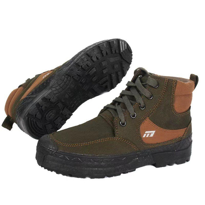 Waterproof and Comfortable Hiking Shoes for Outdoor Use