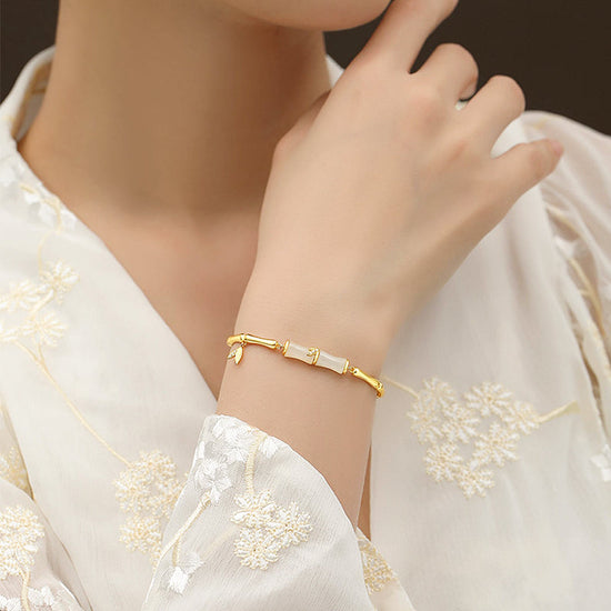 Elegant bamboo bracelet for women with refined chain