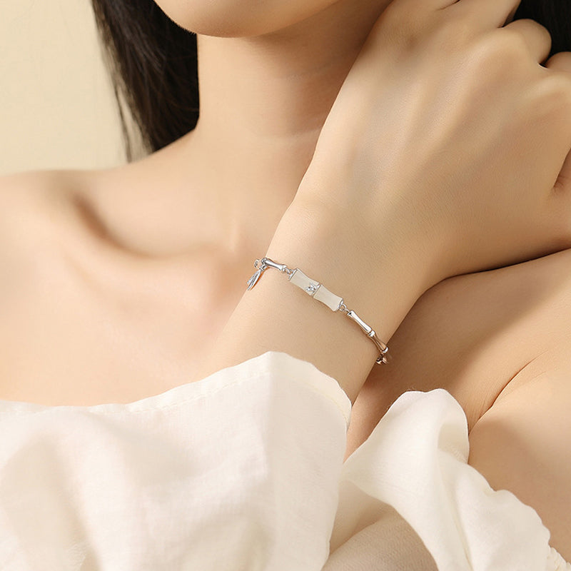 Elegant bamboo bracelet for women with refined chain