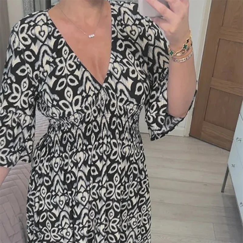 Casual Printed Long Bohemian Neckline Robes – Treat Yourself to an Outstanding Summer Style!