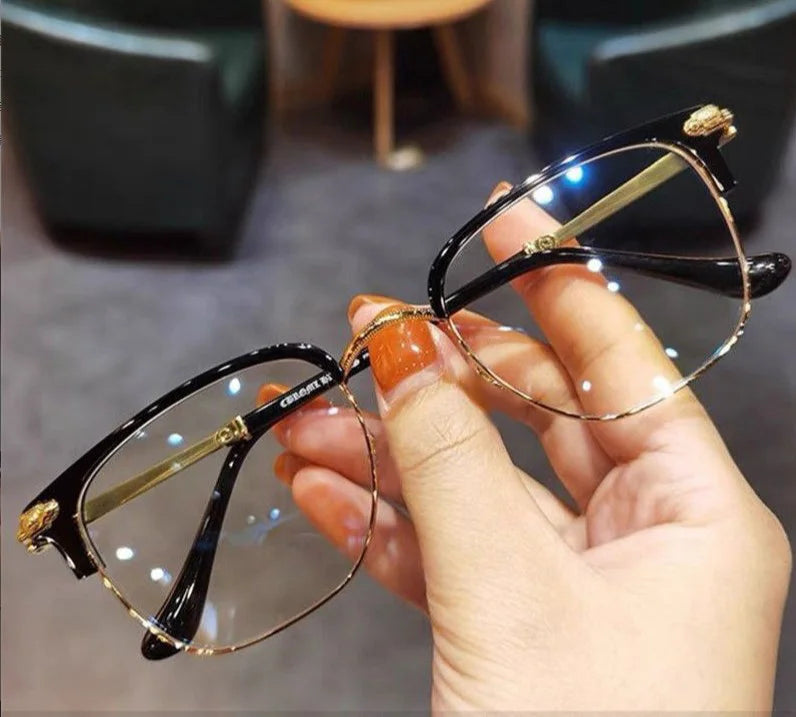 Ultra-light presbyopia glasses with blue light filter – Enjoy 50% discount!